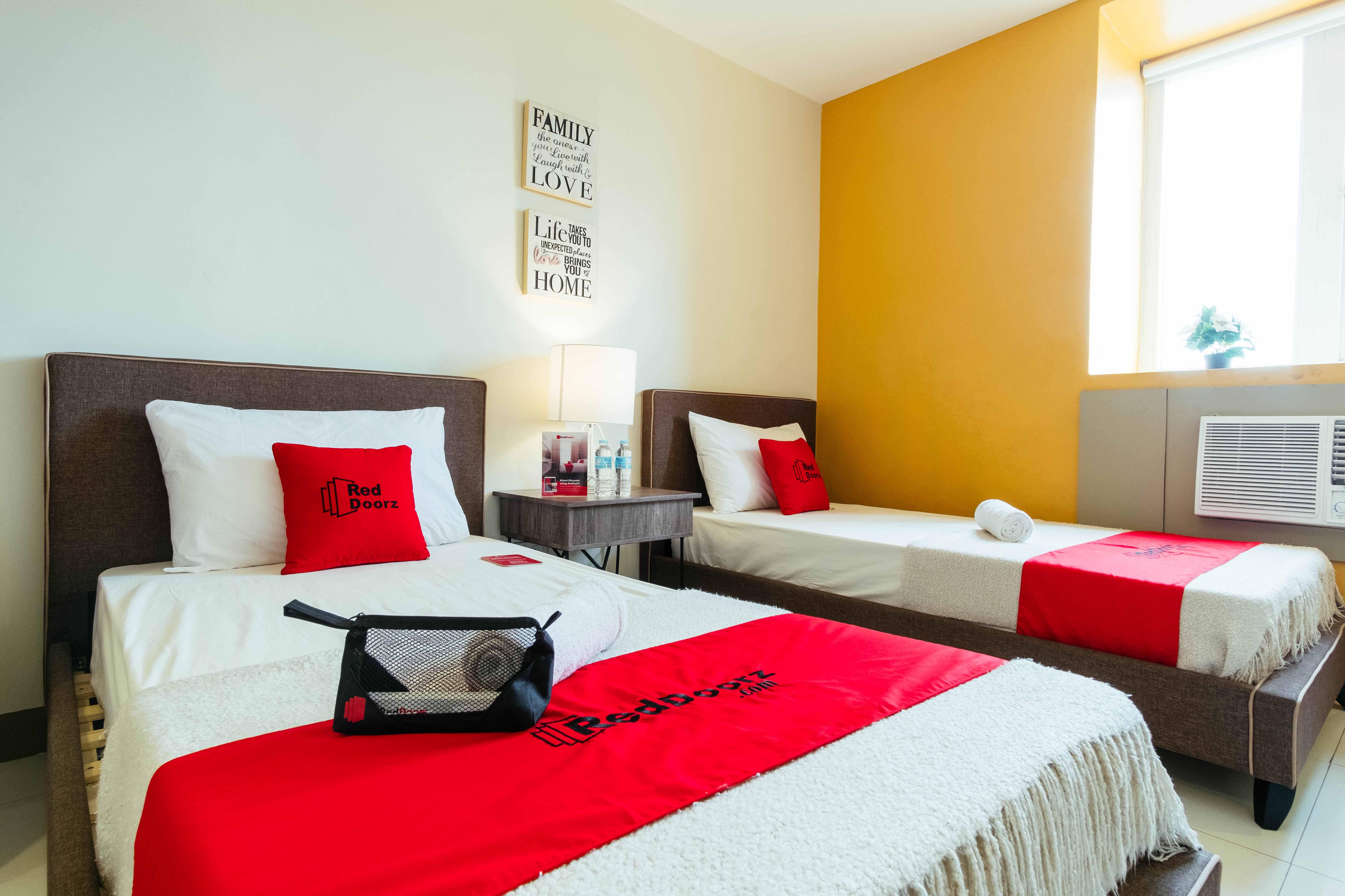 Reddoorz Plus @ Kamuning Quezon City Exterior foto